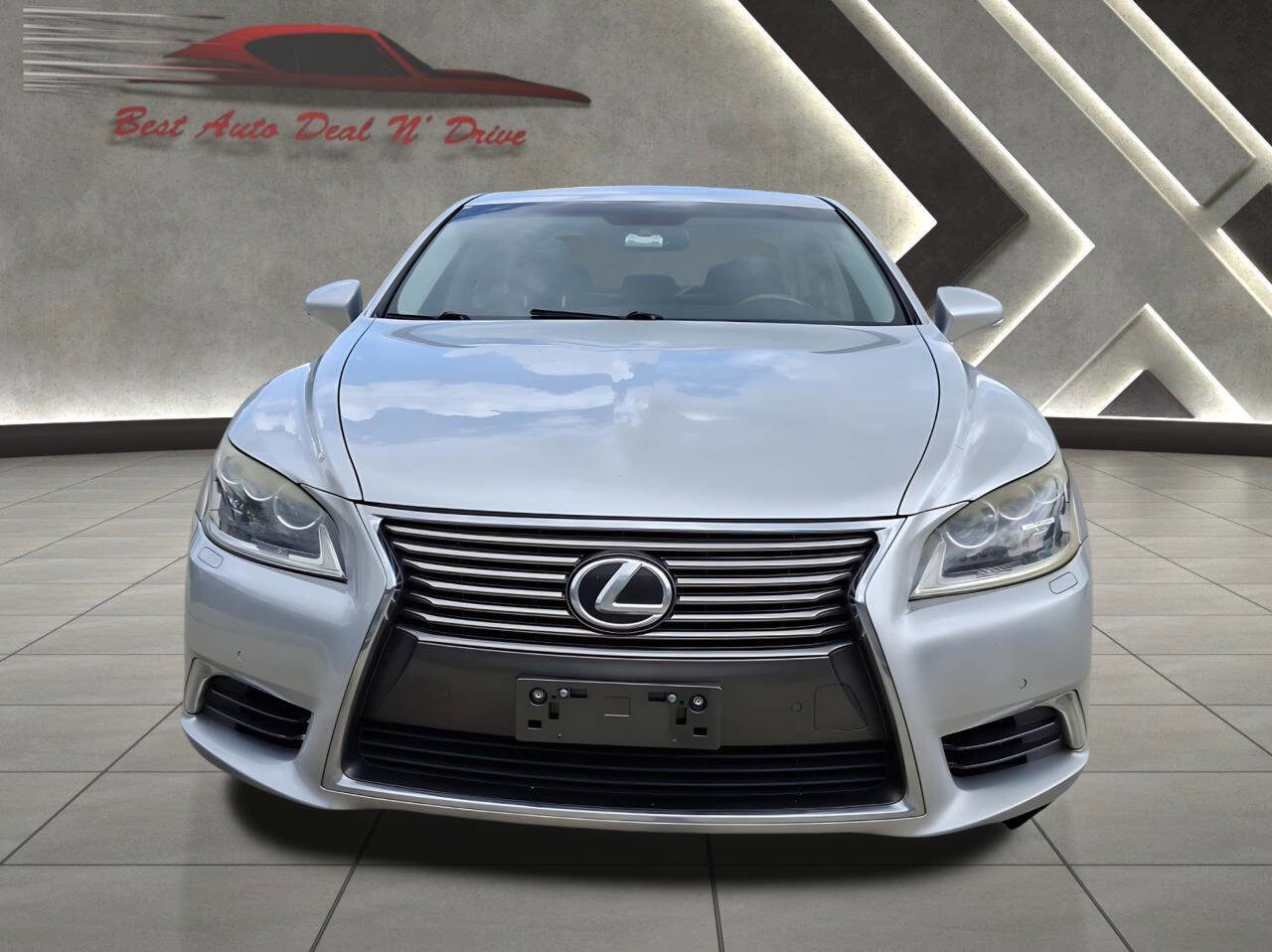 Used 2015 Lexus LS 460 w/ Comfort Package image 6
