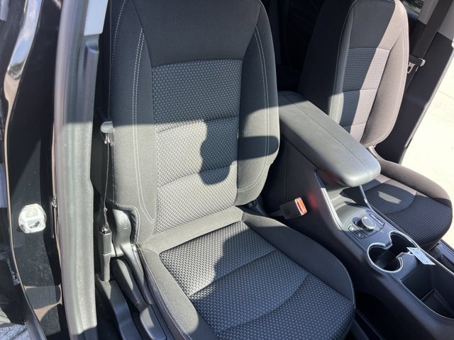 Used 2023 GMC Terrain SLE w/ Driver Convenience Package FWD image 28
