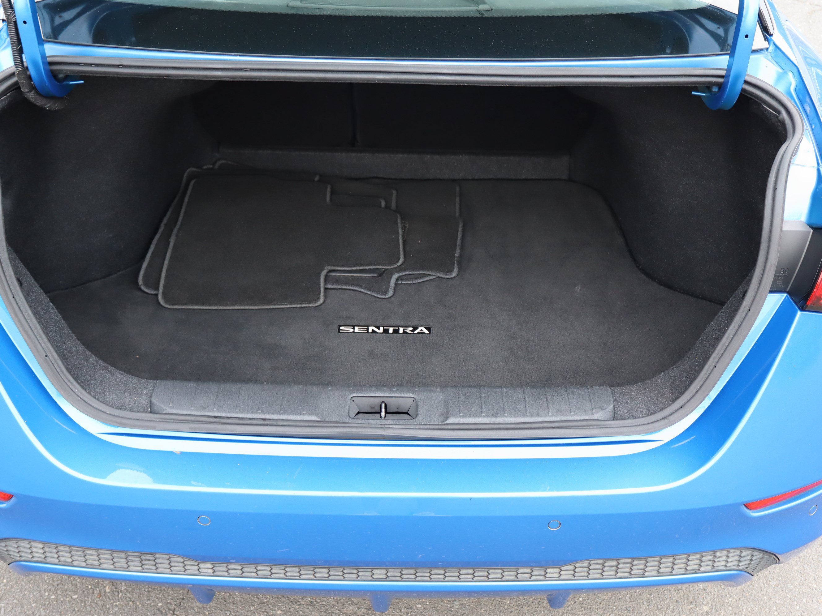 Used 2020 Nissan Sentra SV FWD image 32