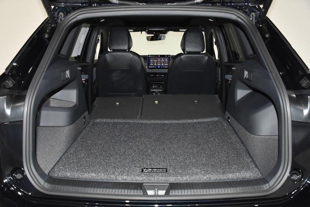 New 2026 Volkswagen Tiguan SE R-Line image 27