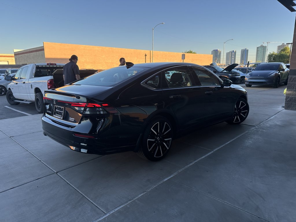 Used 2024 Honda Accord Touring image 3