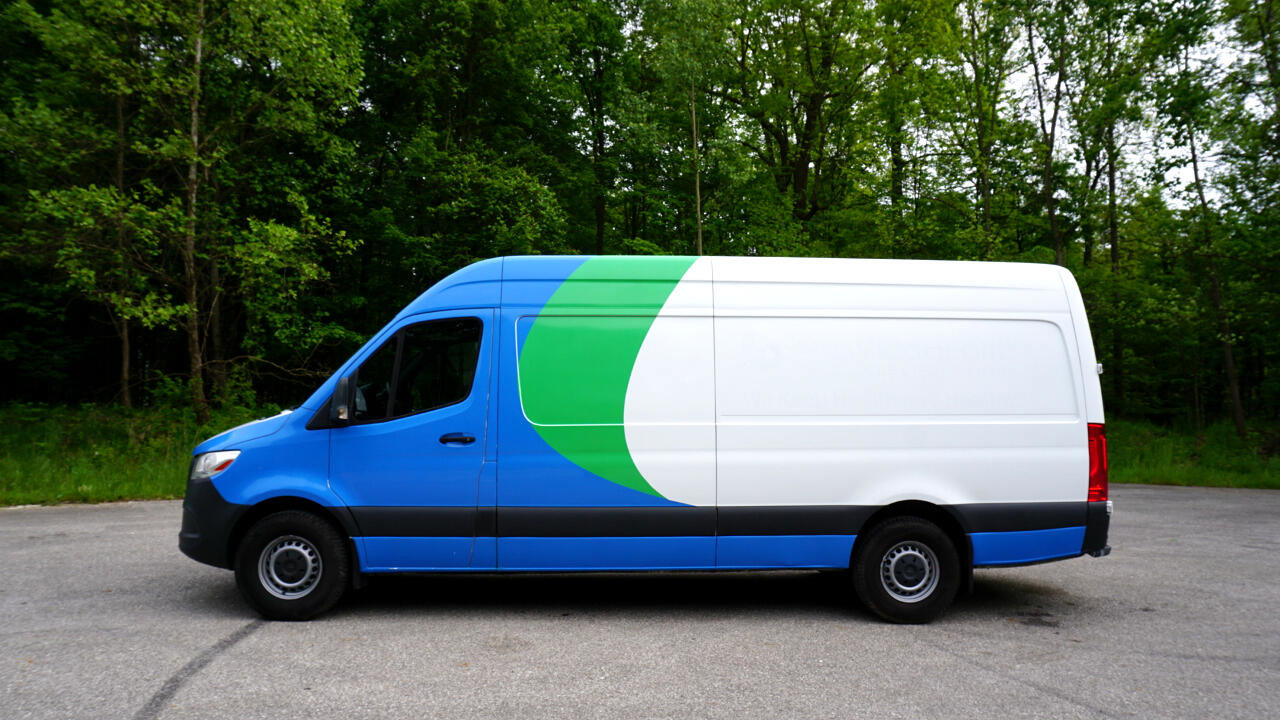 Used 2020 Mercedes-Benz Sprinter 2500 image 2