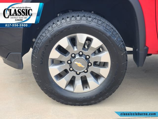 Used 2025 Chevrolet Silverado 2500 Custom w/ Custom Value Package AWD/4WD image 13