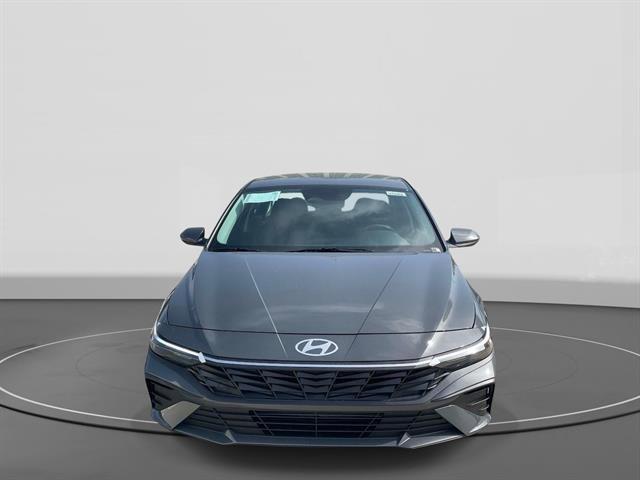 New 2026 Hyundai Elantra SE FWD image 2
