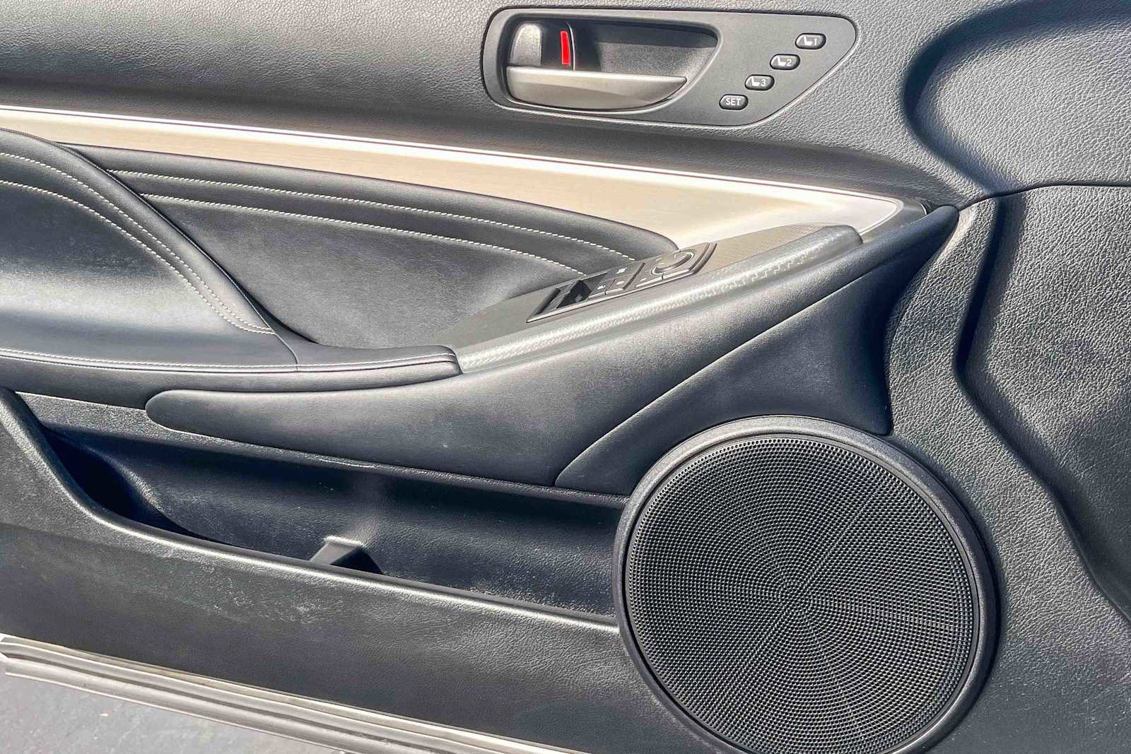 Used 2016 Lexus RC 200t image 19