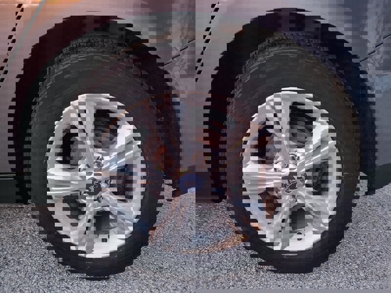 Used 2013 Ford Focus SE w/ SE Winter Pkg image 27