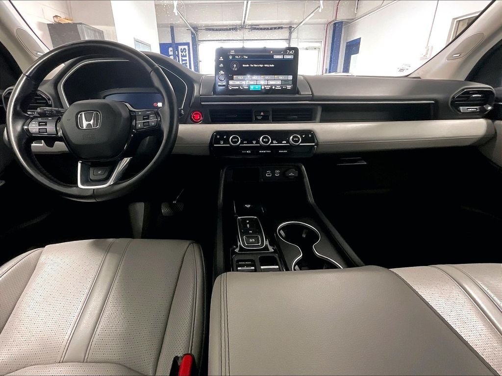 Used 2023 Honda Pilot Elite image 22