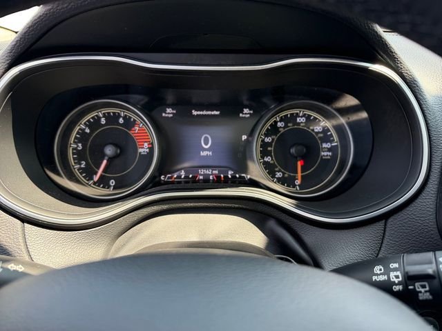 Certified 2022 Jeep Cherokee Limited AWD/4WD image 19