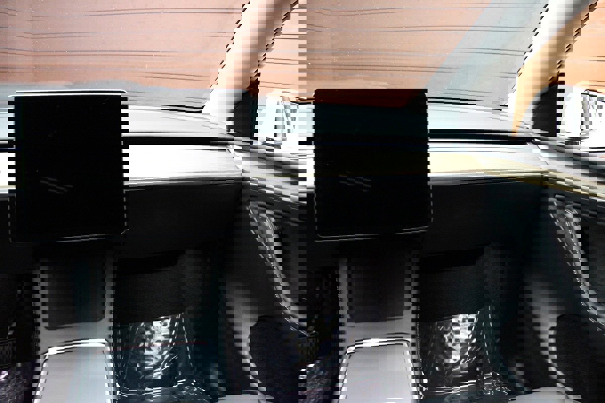 Used 2023 Tesla Model Y Long Range image 29