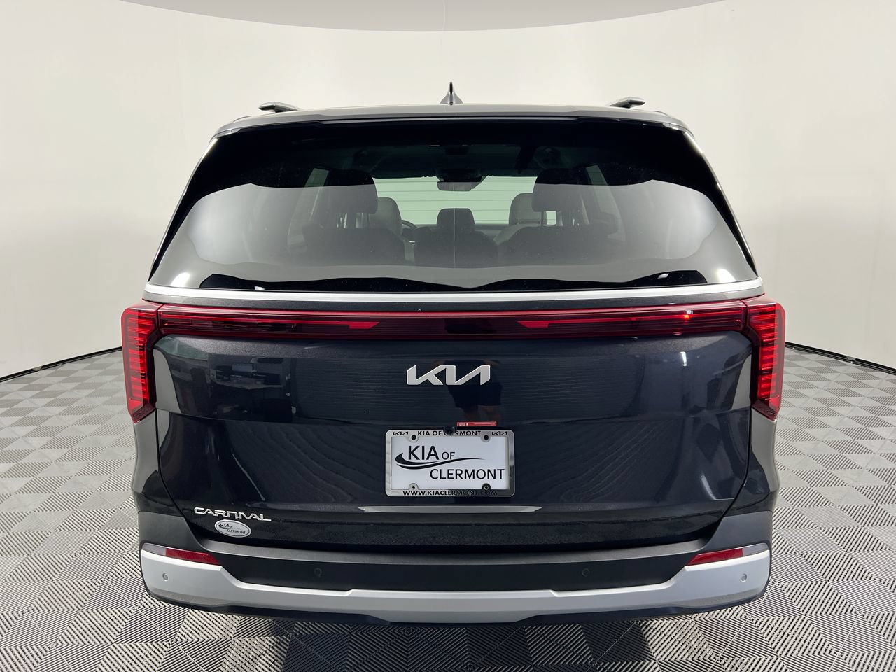 New 2026 Kia Carnival EX FWD image 4