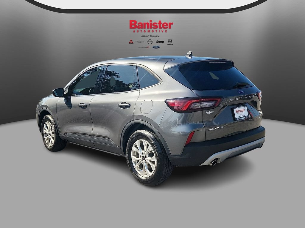 Used 2025 Ford Escape Active AWD/4WD image 6