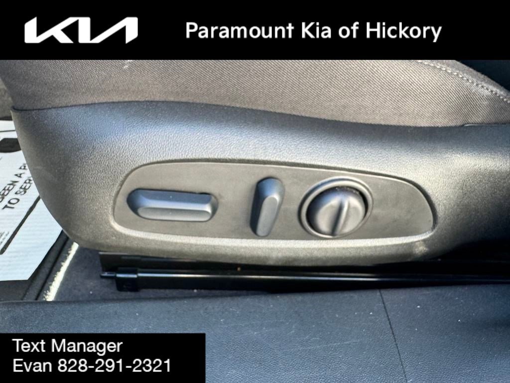 Used 2024 Chevrolet Malibu LT image 5