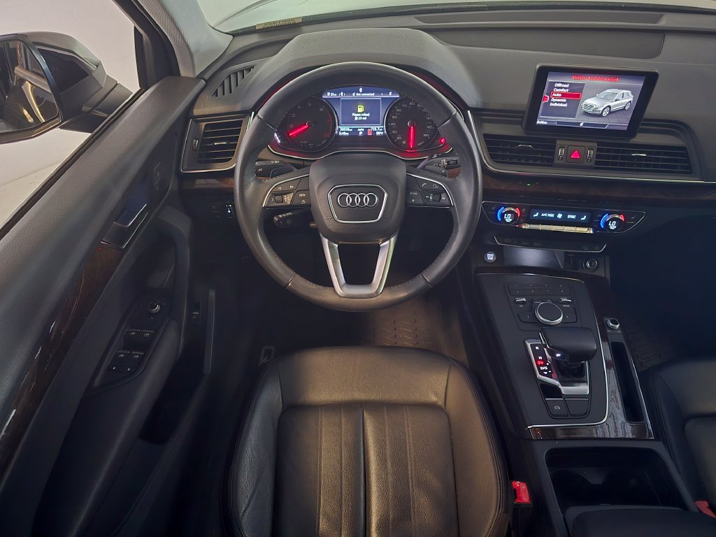 Used 2019 Audi Q5 2.0T Premium AWD/4WD image 24
