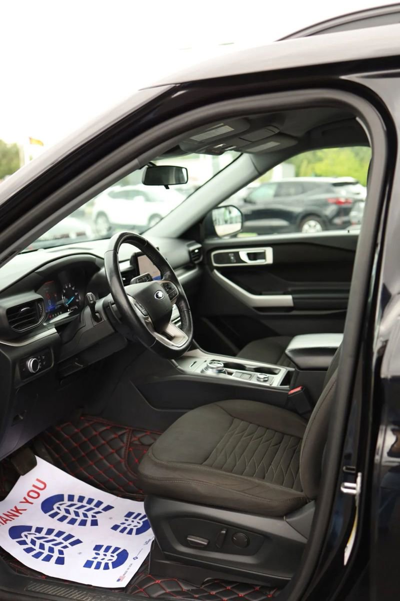 Used 2020 Ford Explorer XLT w/ Comfort Package image 28