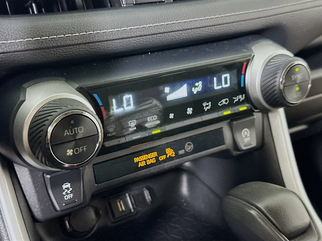 Used 2021 Toyota RAV4 XLE FWD image 26