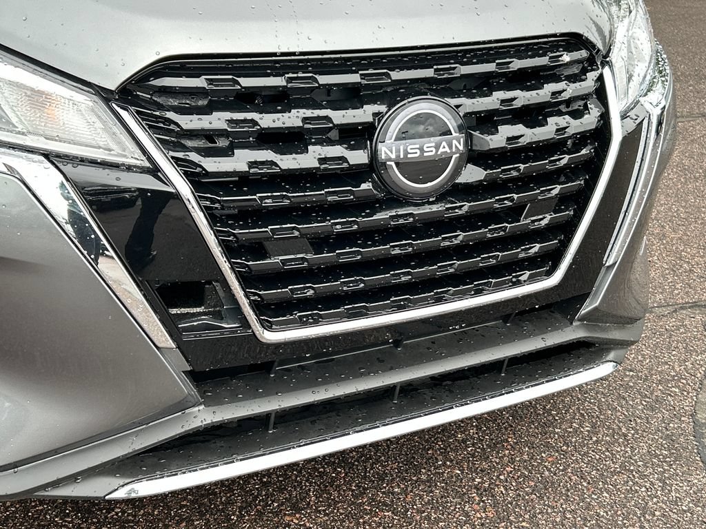 Used 2024 Nissan Kicks S FWD image 19