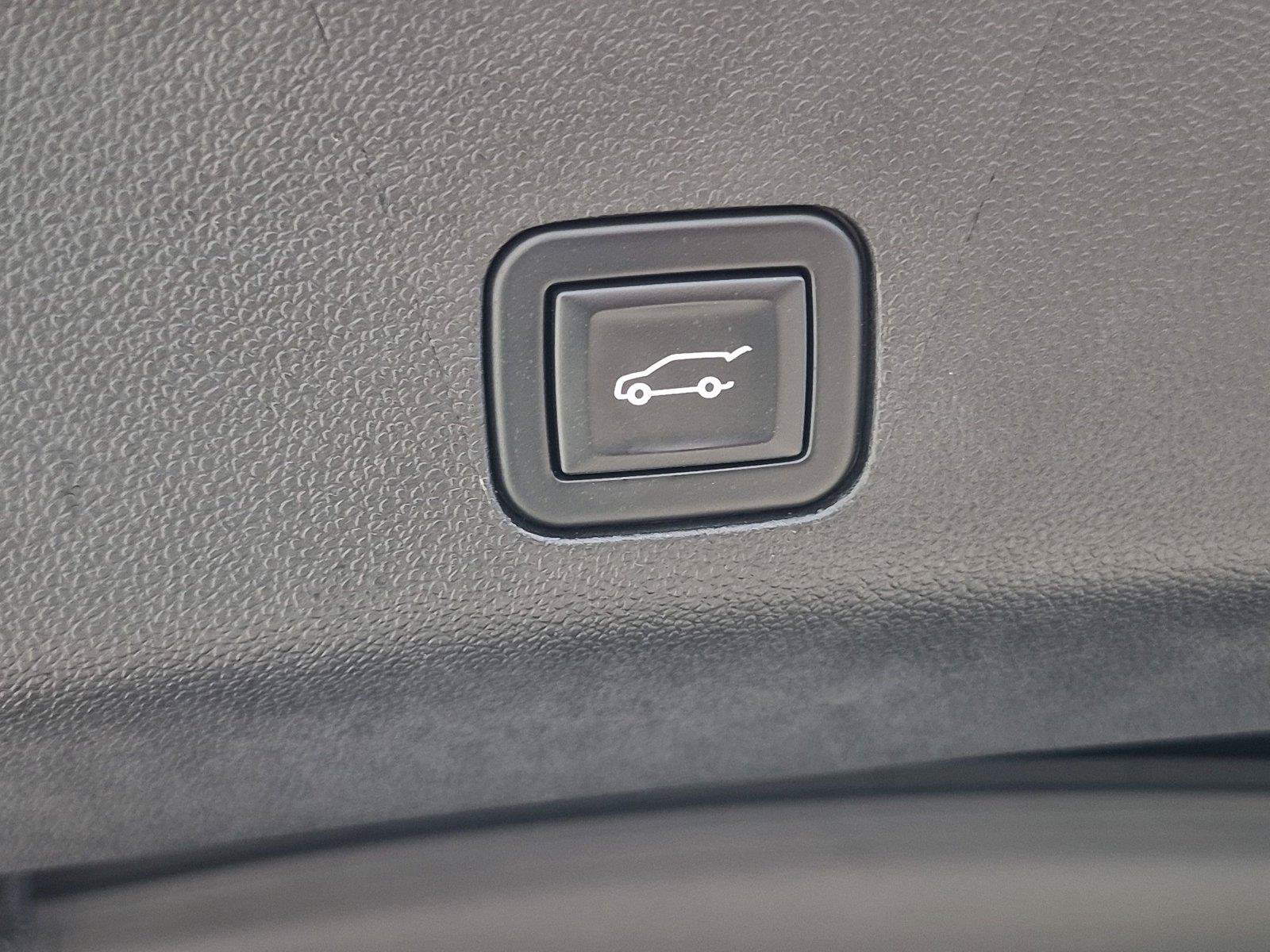 Used 2023 GMC Yukon AT4 w/ AT4 Premium Package AWD/4WD image 23