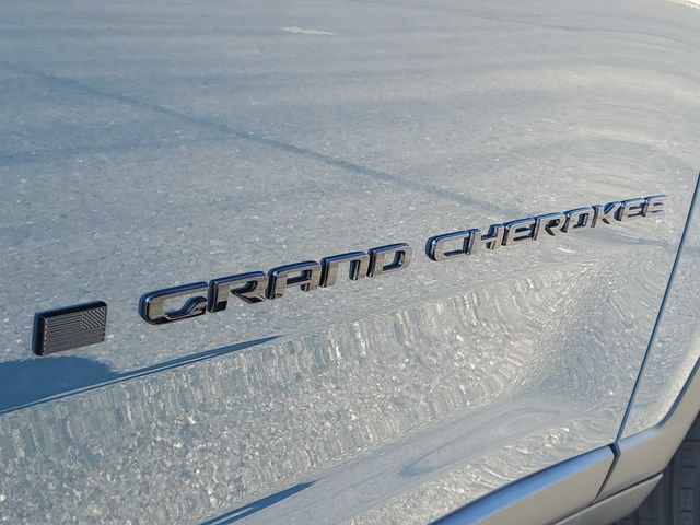 New 2026 Jeep Grand Cherokee Limited w/ Limited Altitude Package AWD/4WD image 7