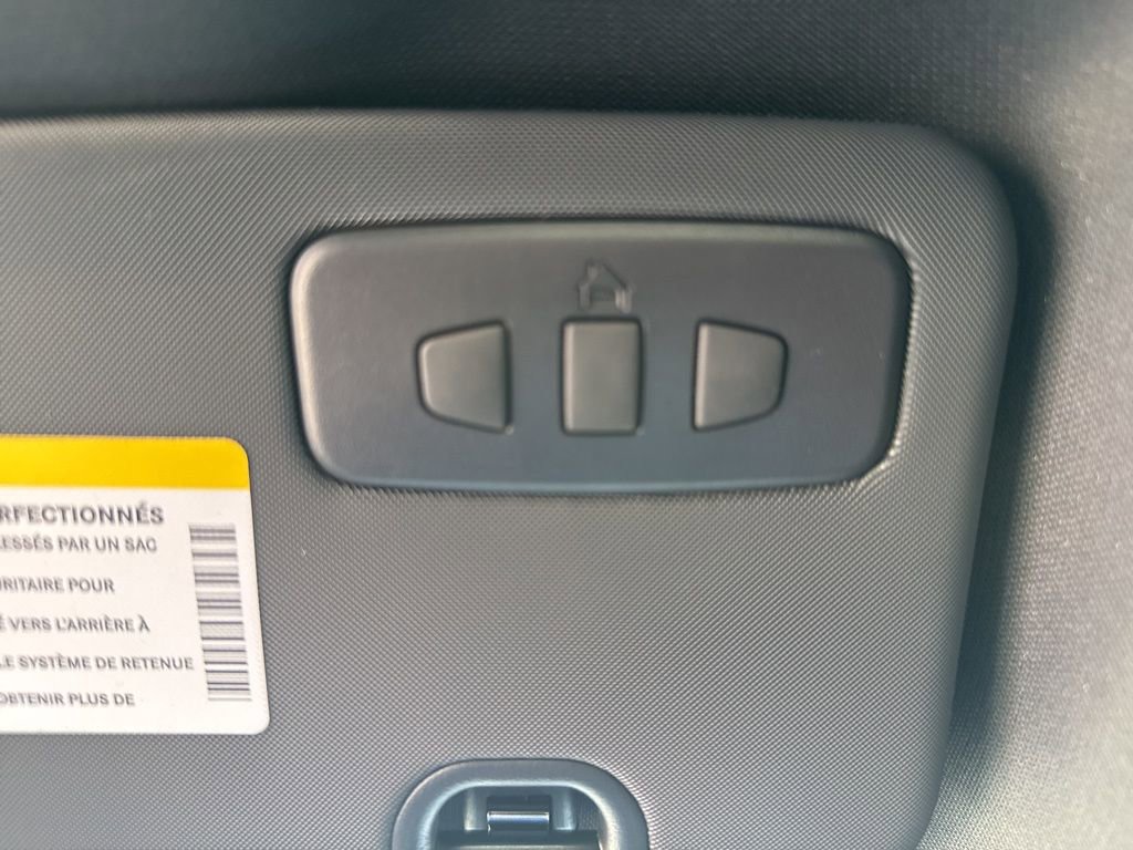 New 2025 Alfa Romeo Giulia AWD w/ Driving Assist Package image 16