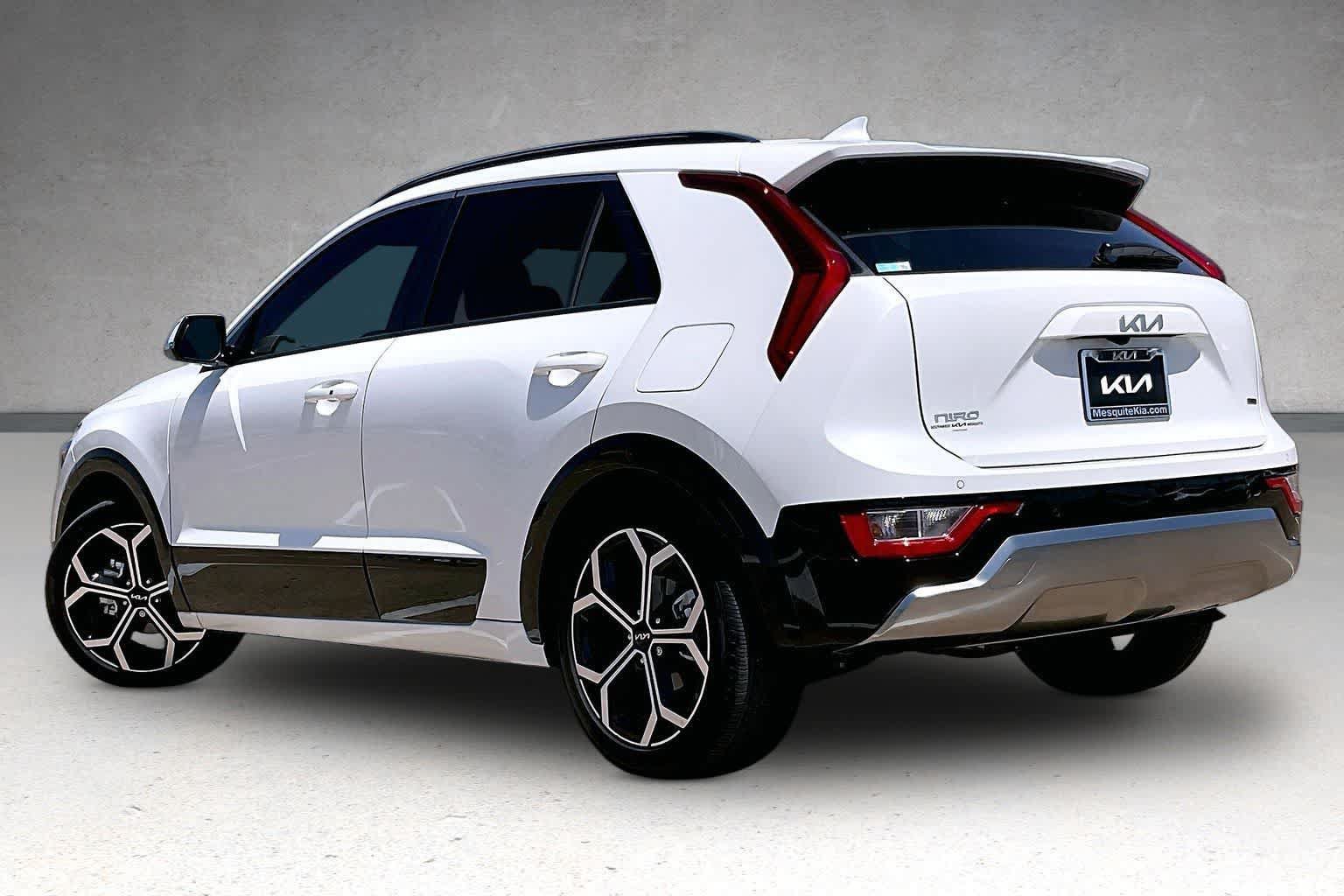 Certified 2023 Kia Niro EX Touring FWD image 4