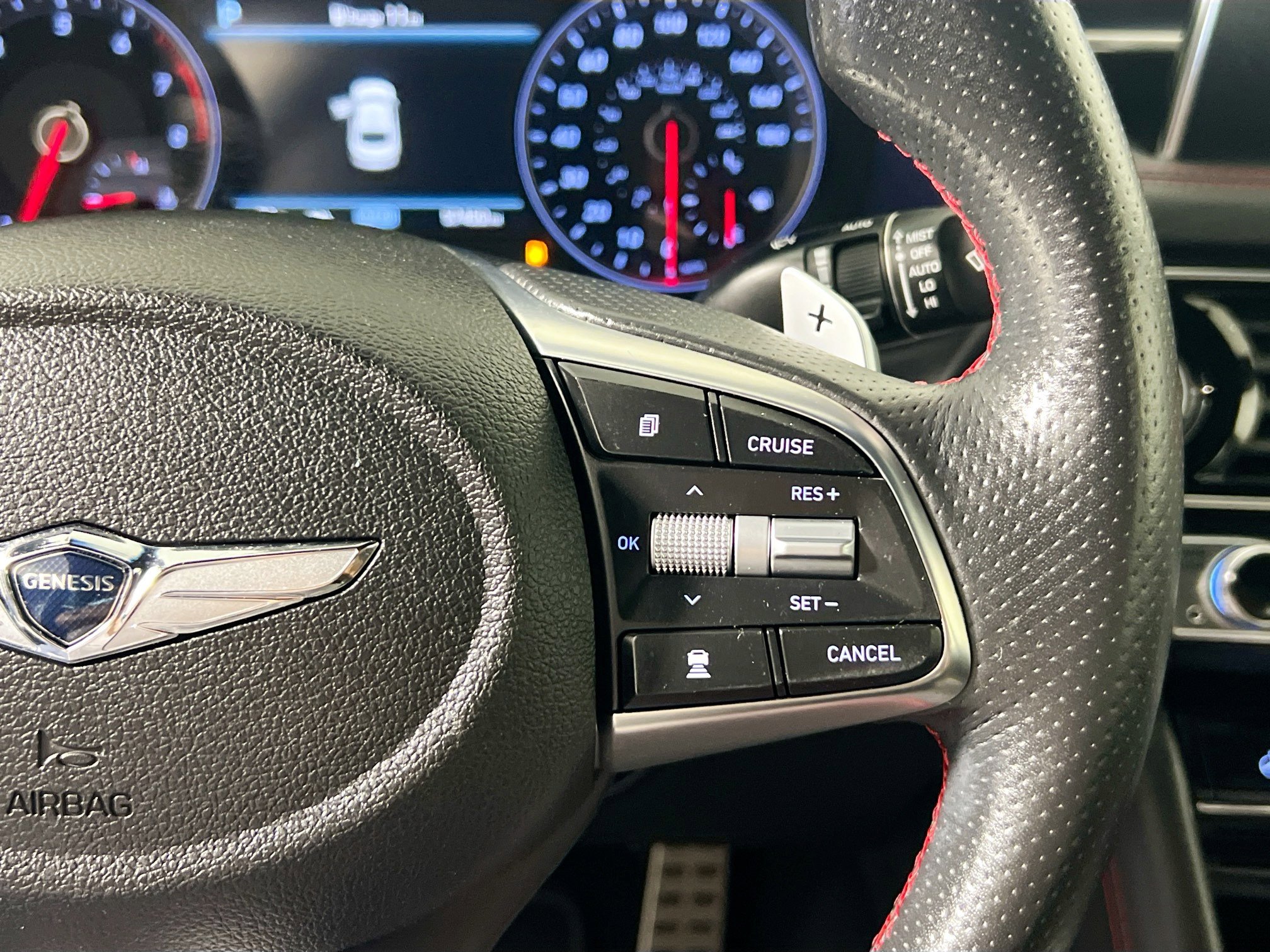 Used 2020 Genesis G70 3.3T w/ Sport Package image 19