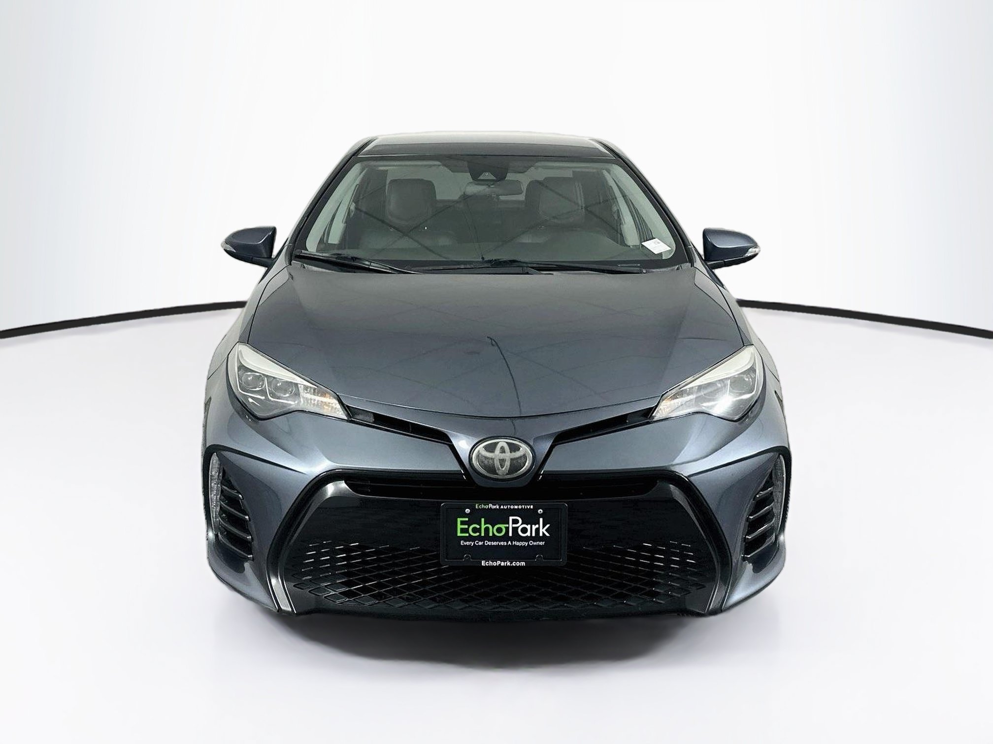 Used 2019 Toyota Corolla SE w/ Carpet Mat Package (TMS) FWD image 2