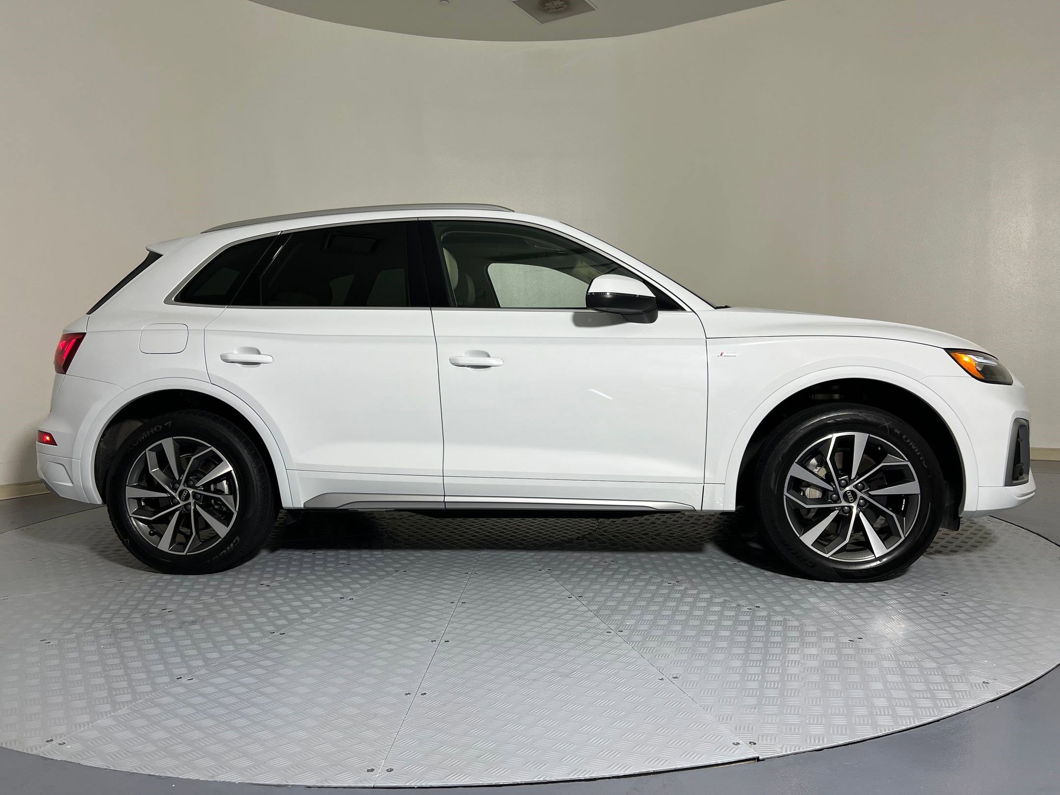 Used 2023 Audi Q5 2.0T Premium Plus image 7