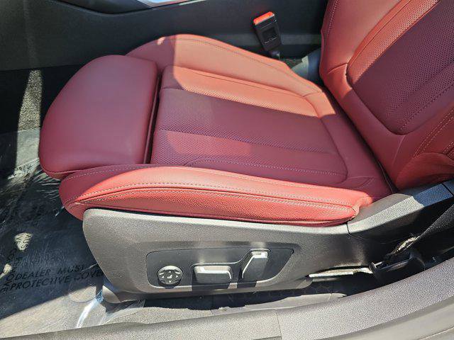 Used 2024 BMW 330i Sedan w/ Convenience Package image 29