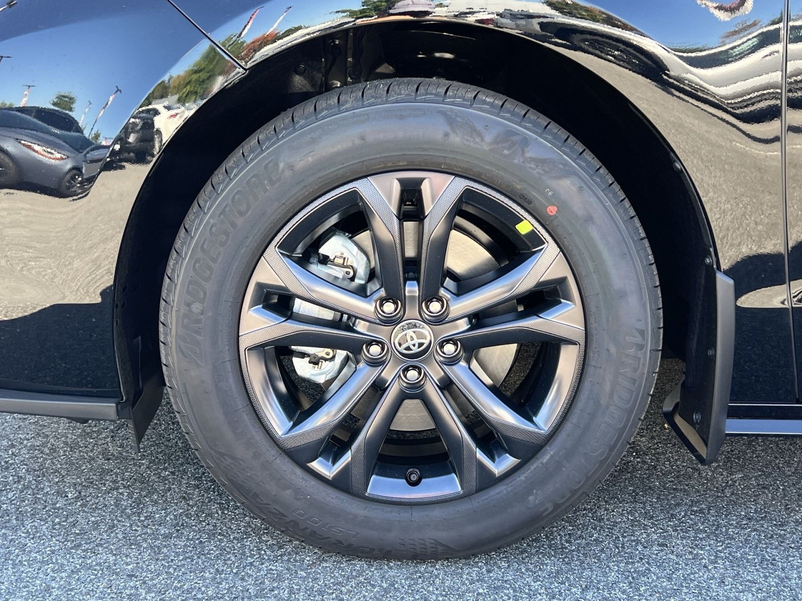 New 2026 Toyota Sienna XSE AWD/4WD image 5