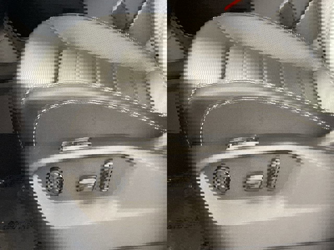 Used 2025 Volkswagen Atlas SEL image 18