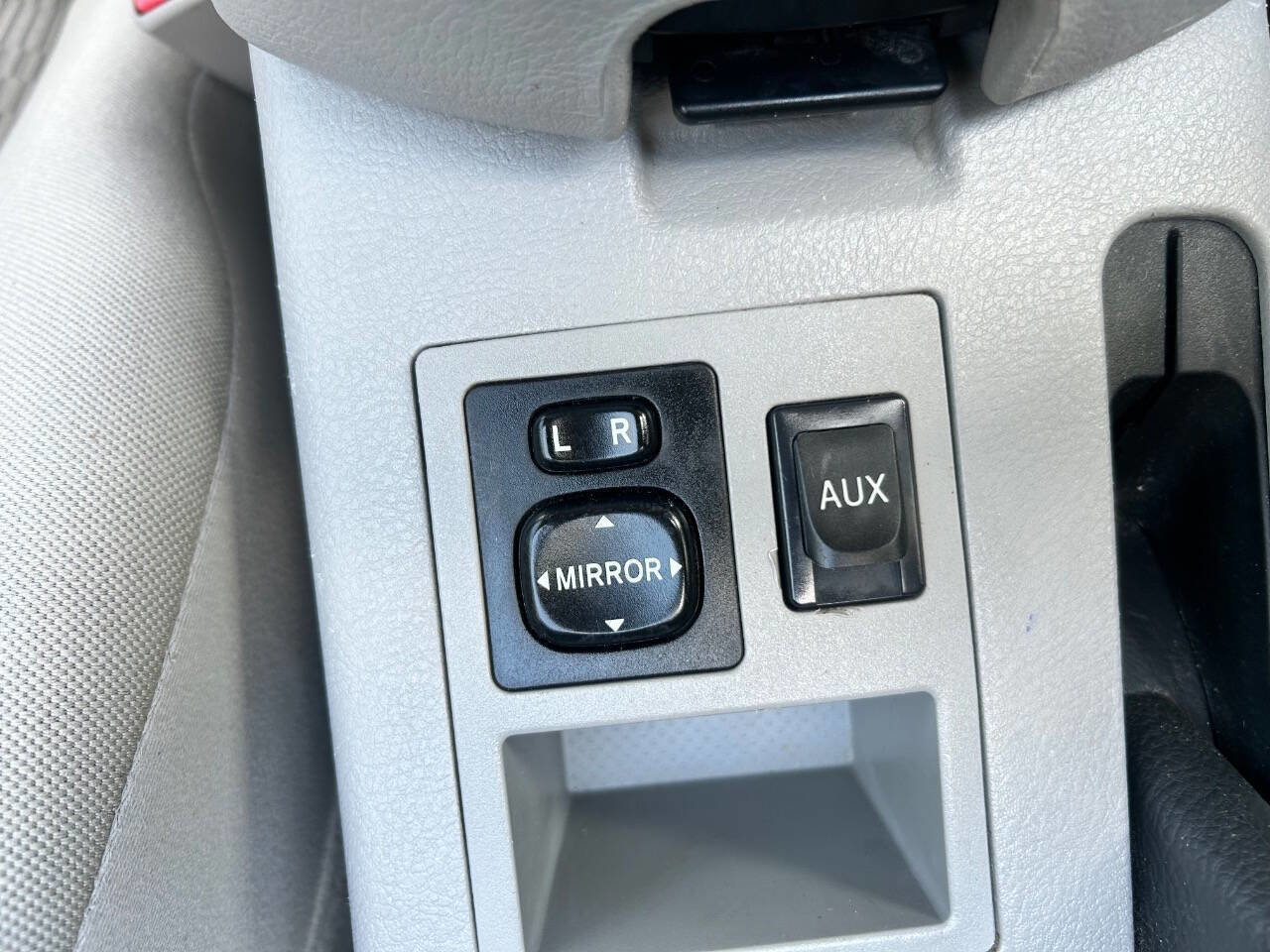 Used 2011 Toyota RAV4 2WD w/ Base L4 Extra Value Pkg image 23