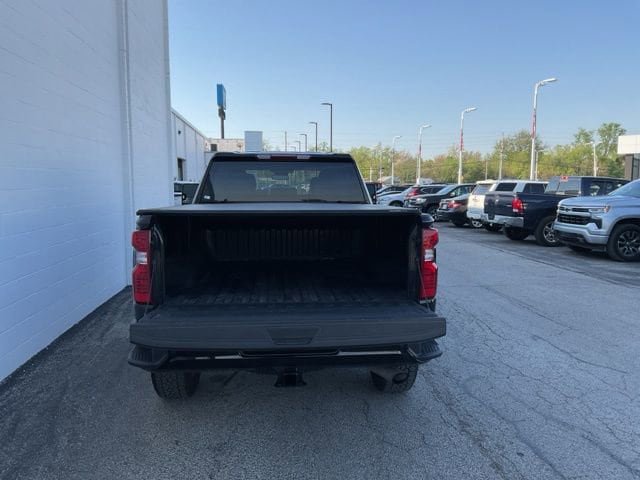 Used 2024 Chevrolet Silverado 2500 Custom w/ Custom Value Package image 7