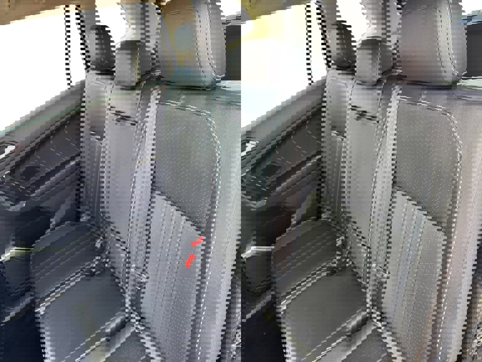 Used 2024 Volkswagen Tiguan SE image 16