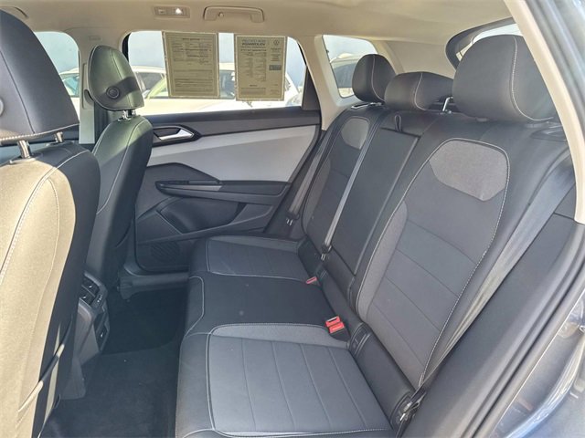 Certified 2022 Volkswagen Taos SE image 10