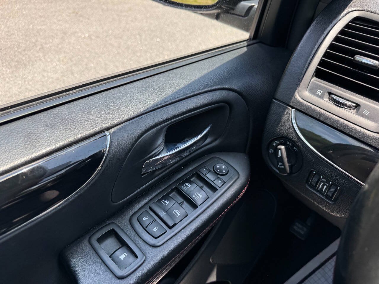 Used 2018 Dodge Grand Caravan GT FWD image 47