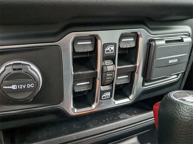 New 2024 Jeep Wrangler Unlimited Sahara image 30