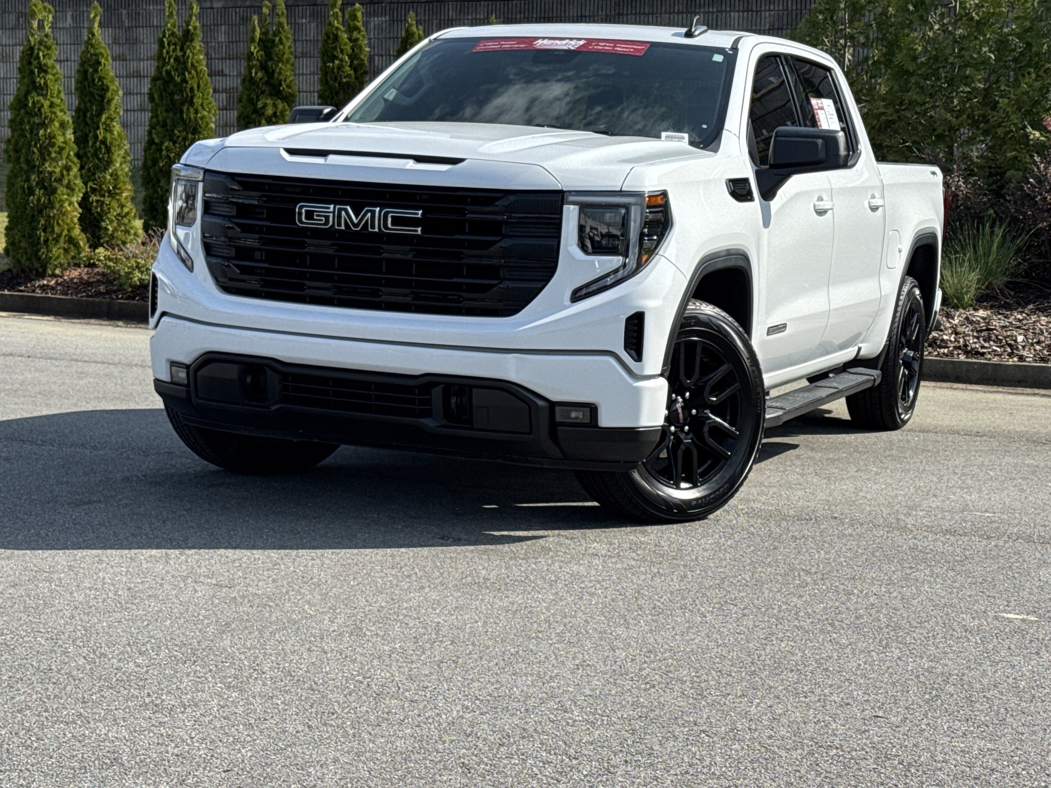 Used 2023 GMC Sierra 1500 Elevation w/ LPO, Elevation Black Package AWD/4WD image 5