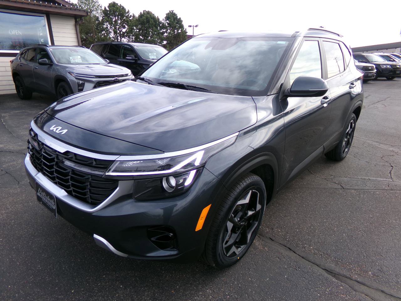 Used 2024 Kia Seltos EX image 7