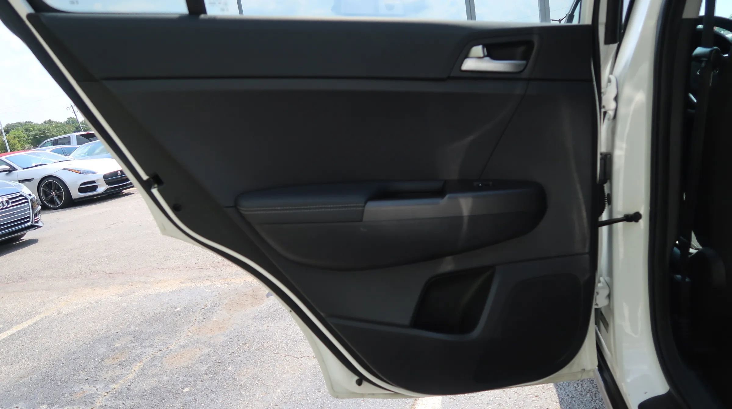 Used 2022 Kia Sportage LX image 44