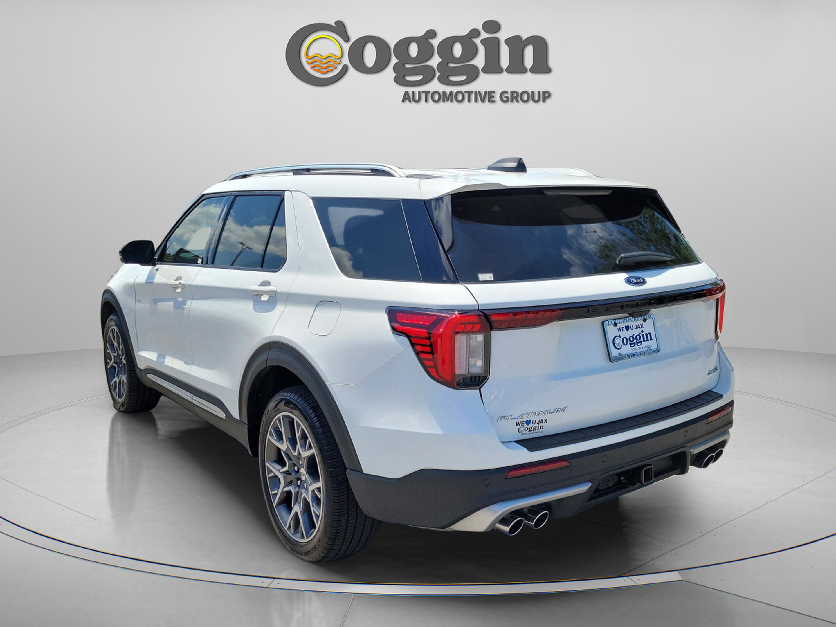 Used 2025 Ford Explorer Platinum w/ Ultimate Package image 2