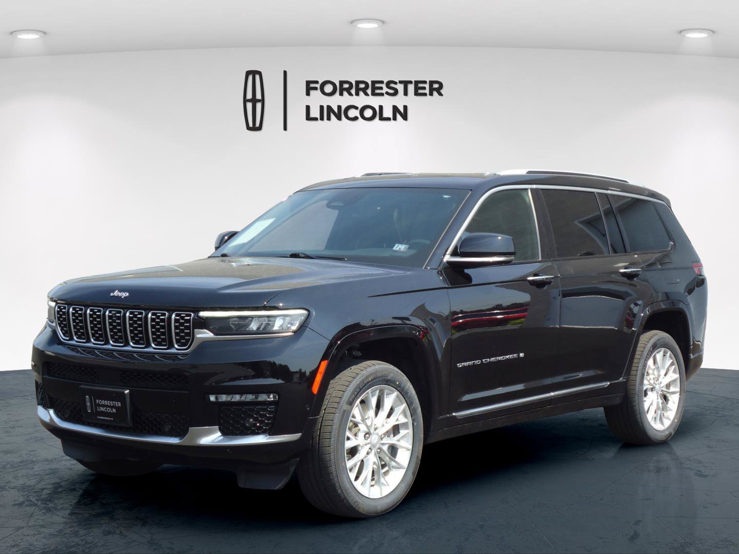 Used 2021 Jeep Grand Cherokee L Summit w/ Luxury Tech Group V AWD/4WD image 7