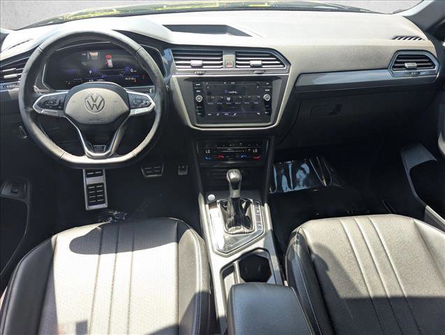 Used 2023 Volkswagen Tiguan SE R-Line image 18