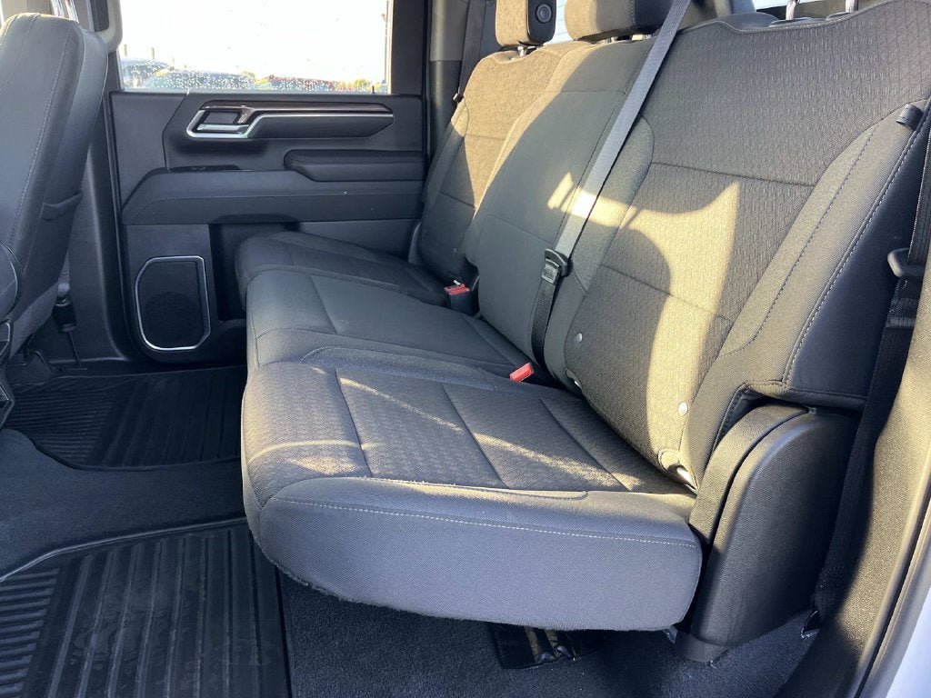 Used 2025 Chevrolet Silverado 2500 LT w/ Convenience Package AWD/4WD image 19