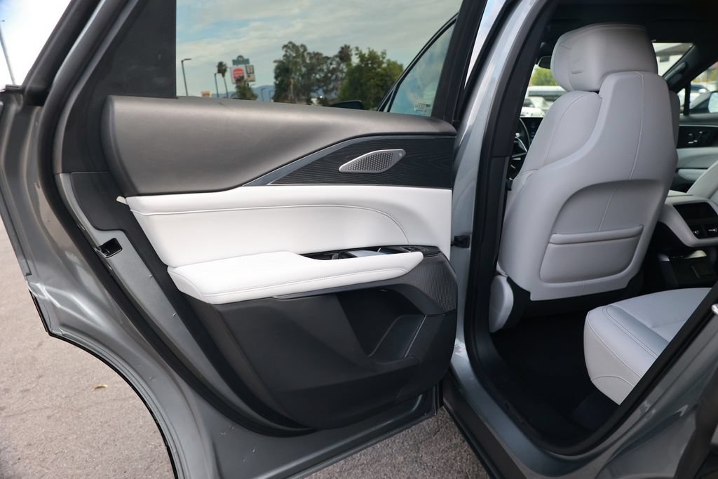 Used 2024 Cadillac Lyriq Sport AWD/4WD image 44