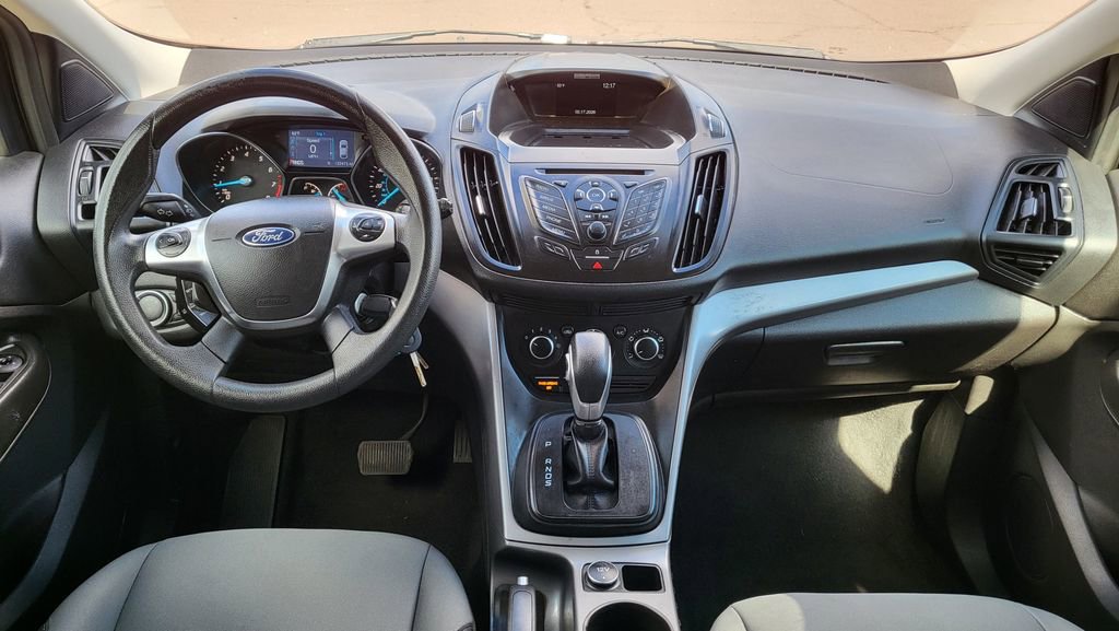 Used 2015 Ford Escape SE image 25
