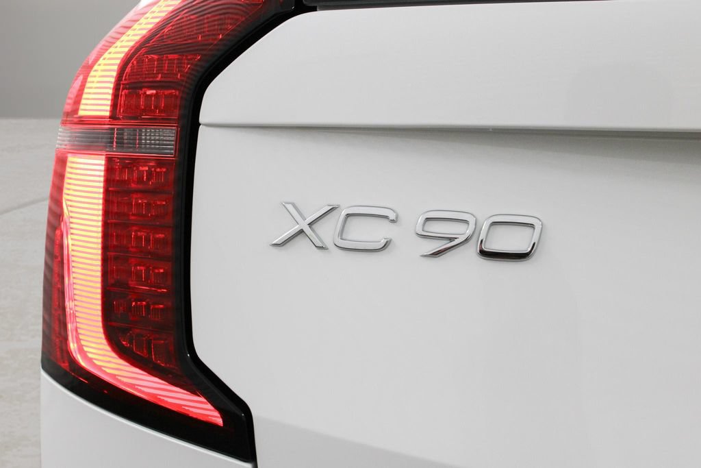 New 2026 Volvo XC90 B5 Core AWD/4WD image 33