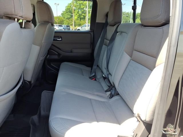 Used 2022 Nissan Frontier SV AWD/4WD image 16