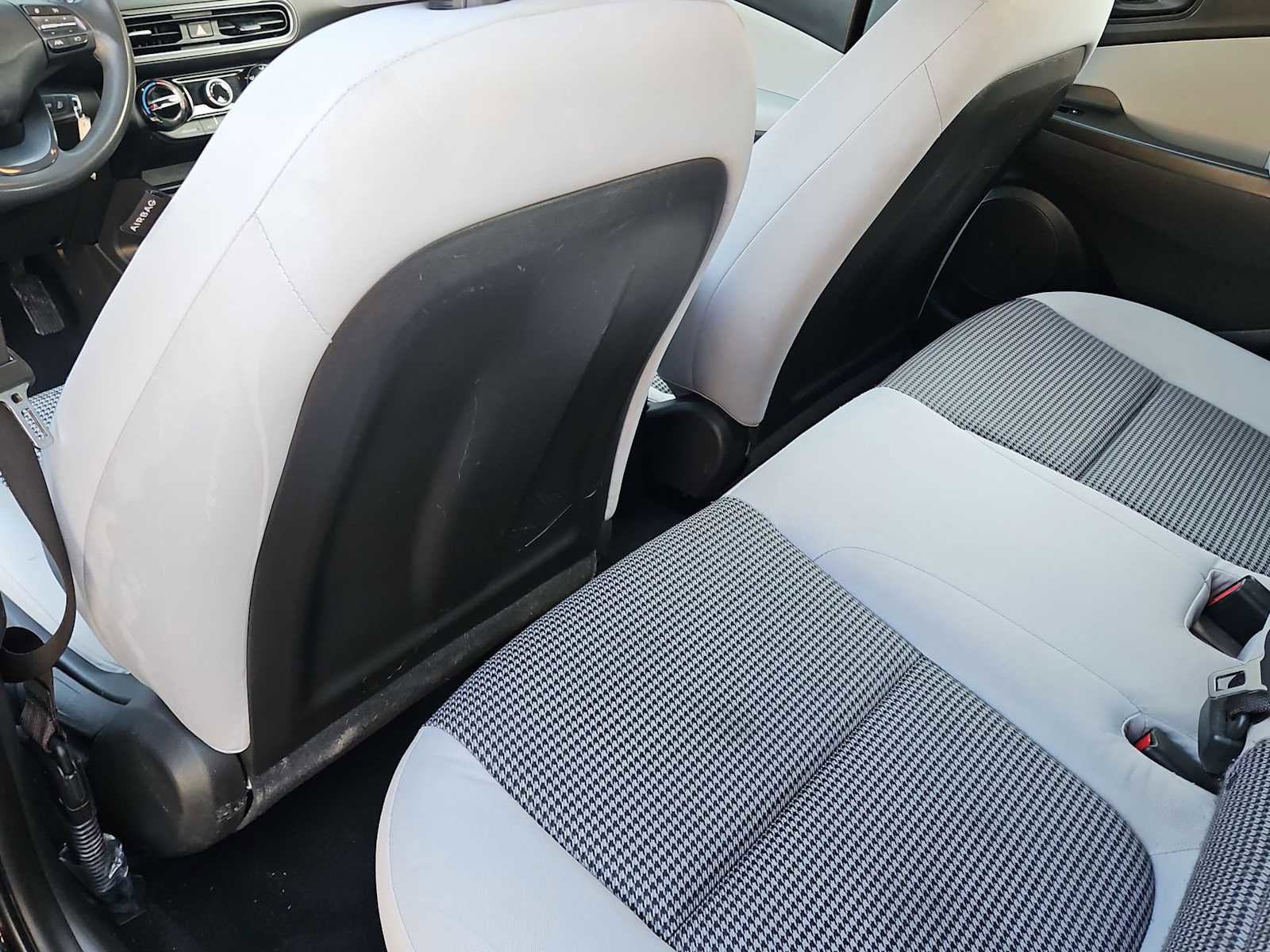 Used 2022 Hyundai Kona SE image 19