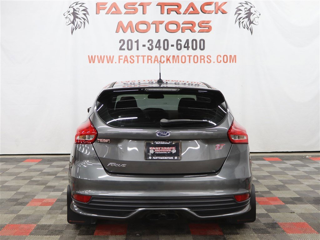 Used 2018 Ford Focus ST image 5