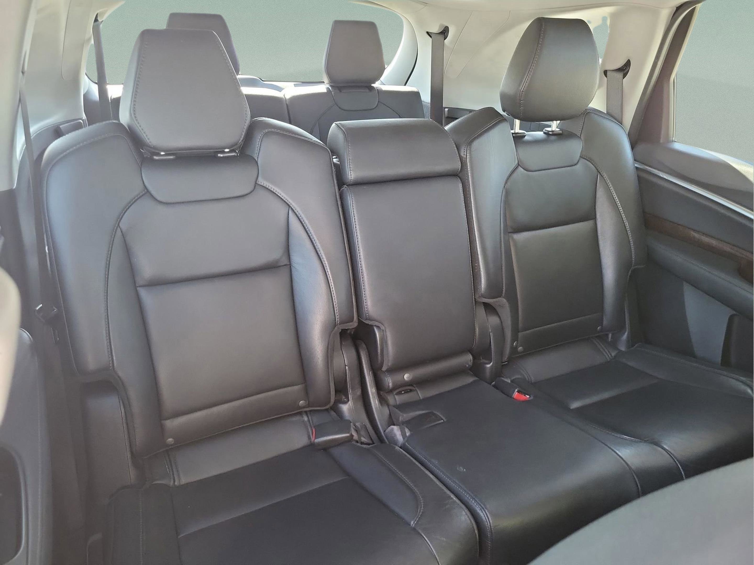 Used 2020 Acura MDX SH-AWD image 18